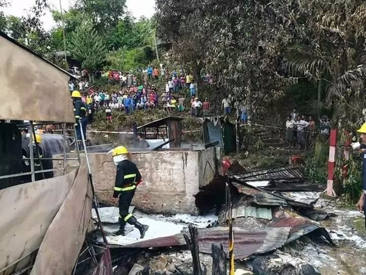 缅甸德林达依省丹荖县加油站突发大火,有人丧