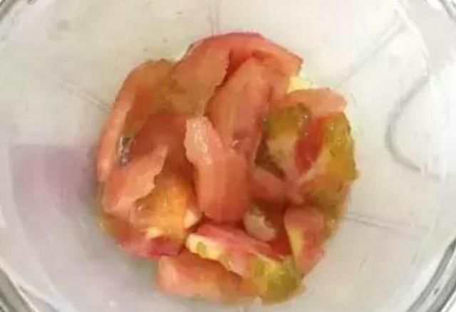 宝宝辅食土豆番茄泥,可以缓解宝宝便秘,妈妈一