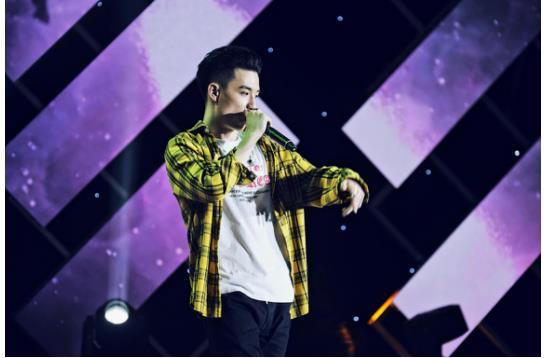 菠萝BOLO造星再升级 拼音养成互动网综《菠萝