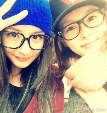 唐嫣过生日,杨幂刘亦菲微博送祝福,底下评论画