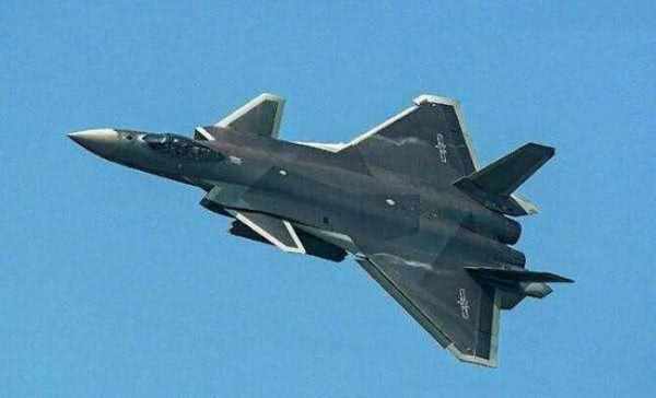 我空军雾都雄鹰旅全员换装歼16 最后一批苏27