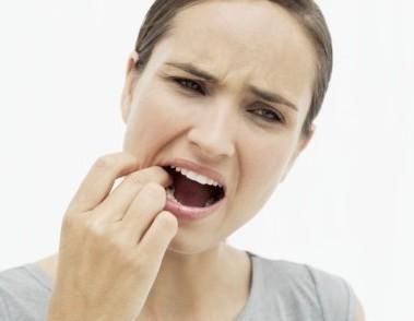 剔完牙齿牙缝很臭为什么?几个护牙冷知识,让你