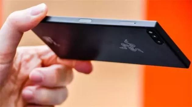 直接跳过Android 8.0 雷蛇手机4月推送Android