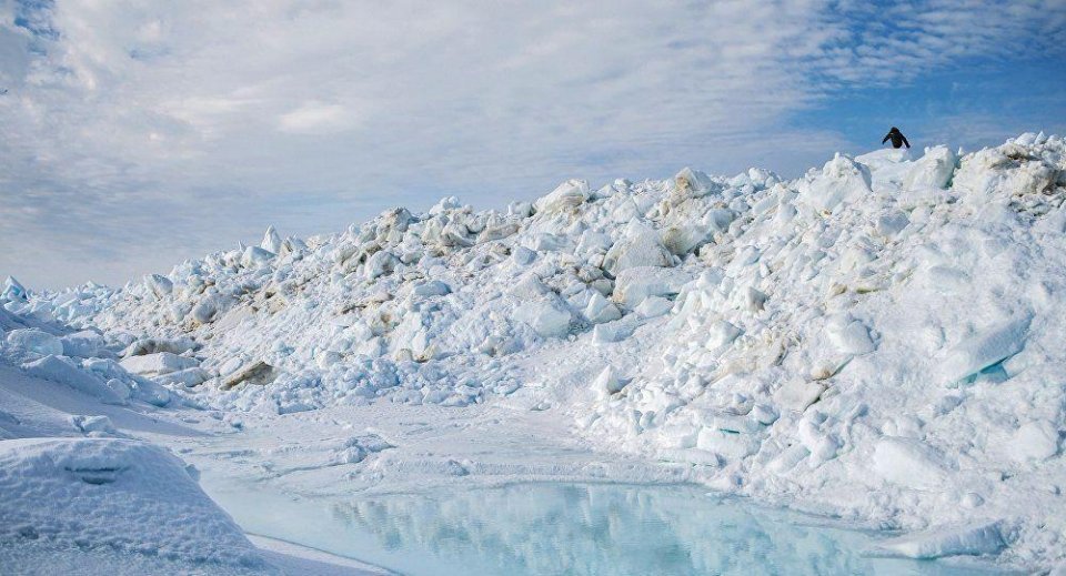 北冰洋寒冰下暗流涌动:俄大型反潜驱逐舰开赴