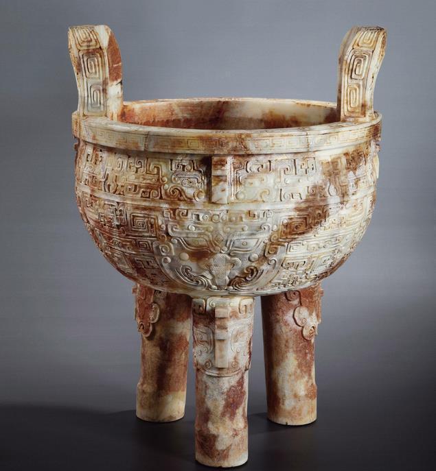 战国 白玉鼎 尺寸 高76cm;宽56cm 年代 战国 估价 hkd 30,000,000-30