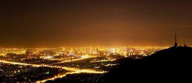 gdp增速_2018南京市gdp