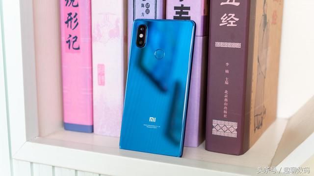 小米8SE 深度评测|首发骁龙710性能测试,这是