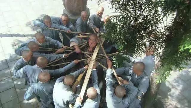 水浒传中最厉害的人,卢俊义只能排第二位,第一