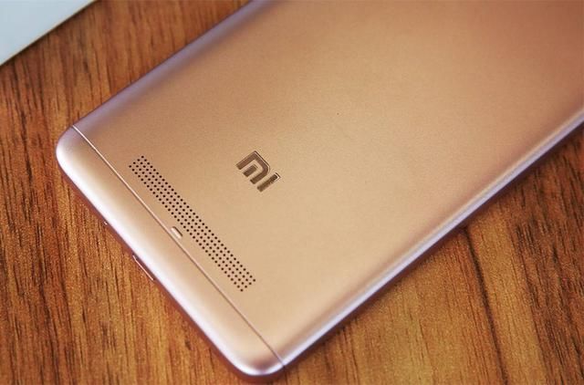 一千五内,哪个品牌的智能手机比较耐用?是华为