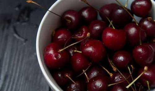 检查出尿酸过高?多吃3物,喝2茶,排出血液垃圾