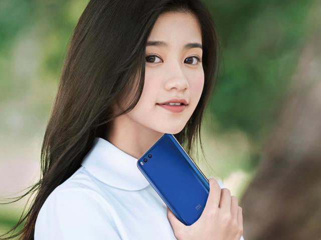 小米9发布会:还记得雷军女儿这个小米最美代