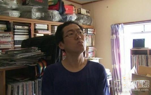 日本44岁超级宅男：啃老28年不认识电脑