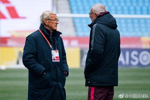 里皮督战U23训练,韦世豪表情轻松