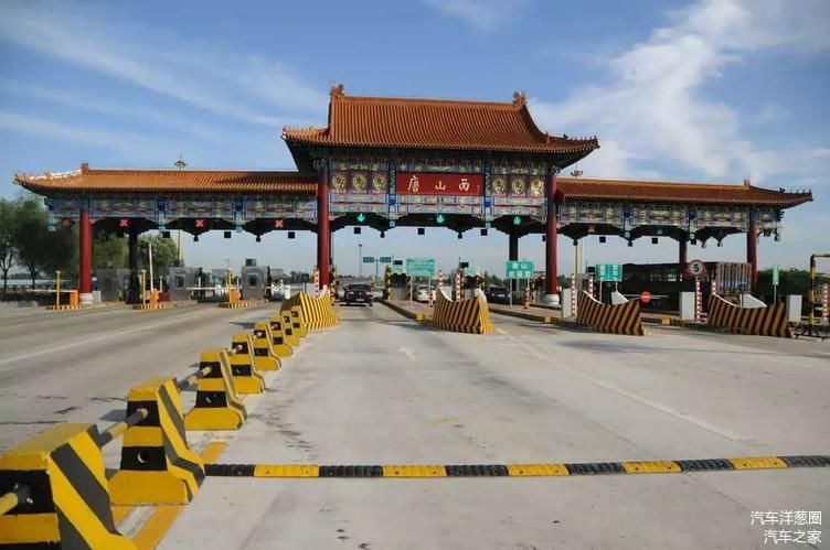 最新消息!奔驰高速定速巡航+刹车失控事件惊