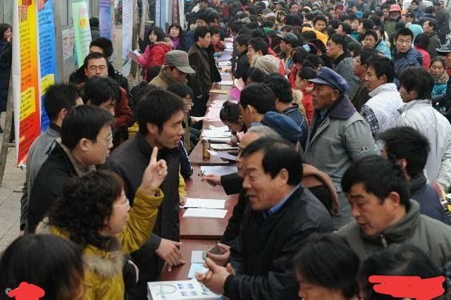 是什么造成招工难和找工作难的困窘,答案很扎