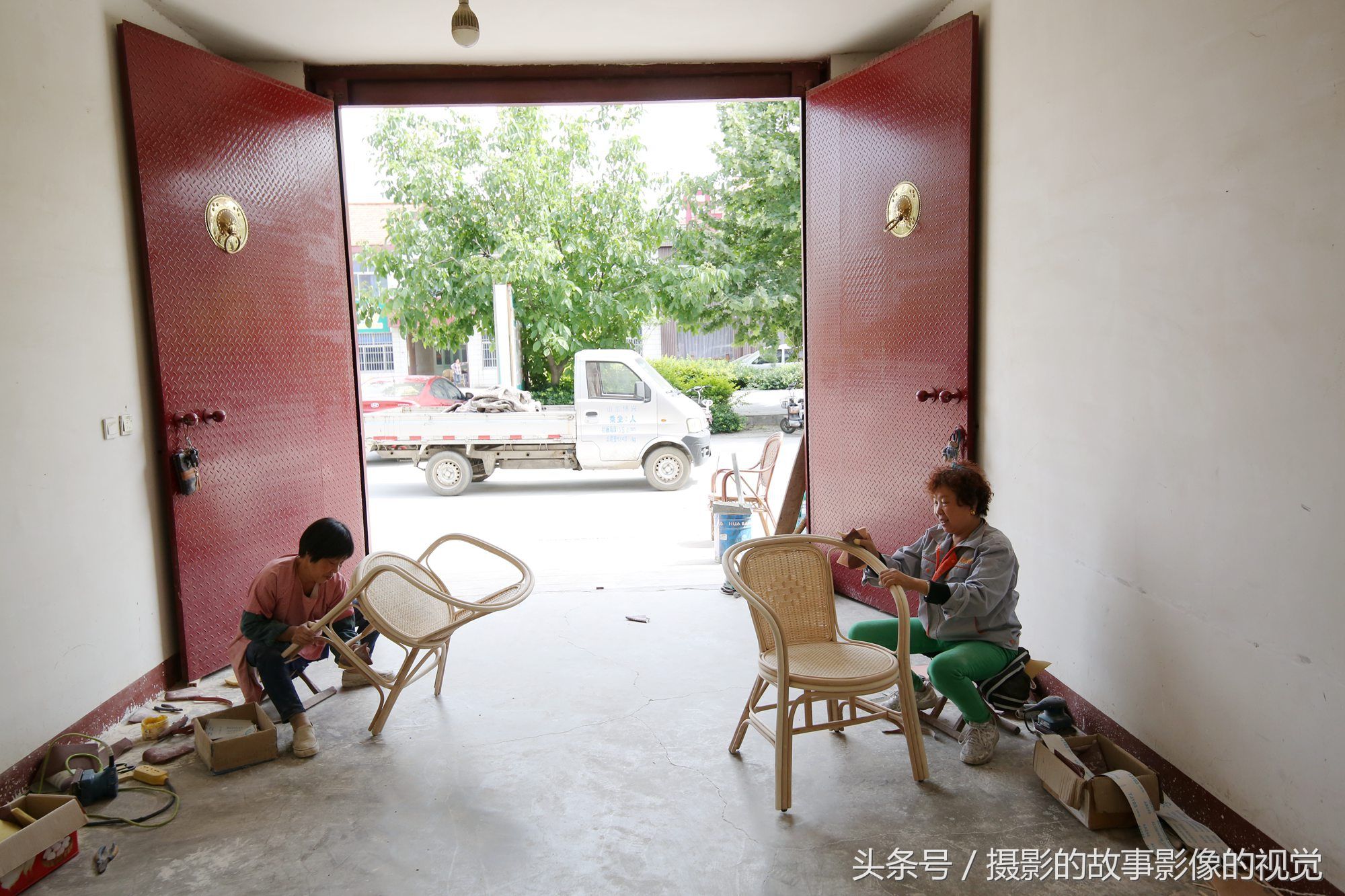 聪明村民开辟新渠道一年赚25万,湖南夫妻一天