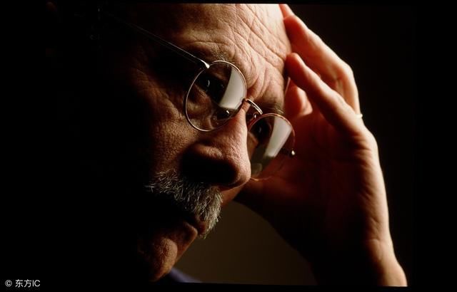 老年人长期失眠怎么调理?千万要记住这个方法