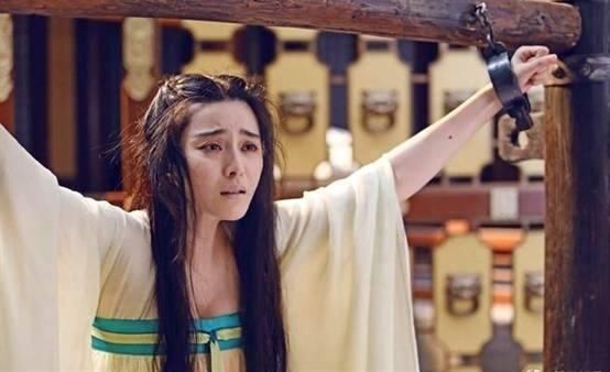 古时候的女囚犯被判斩首的时候必须要脱掉衣服?这也太羞辱人了吧