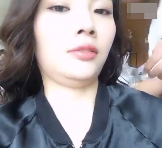 徐冬冬拍视频自黑 幽默让性感不再乏味!