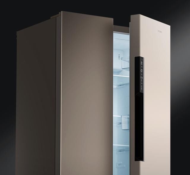 小米生态再出爆款:对开门冰箱卖到白菜价 要