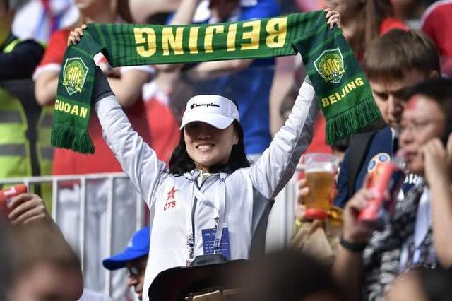 陈奕迅吴秀波现身俄罗斯世界杯揭幕战看台 国