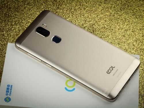 最适合学生党使用的手机,骁龙652 32g 双摄才899元!