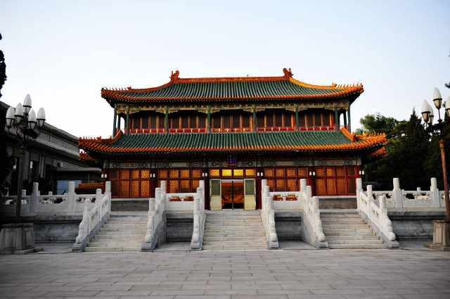 毛主席生前不进故宫,死后不葬 入八宝山,真实原