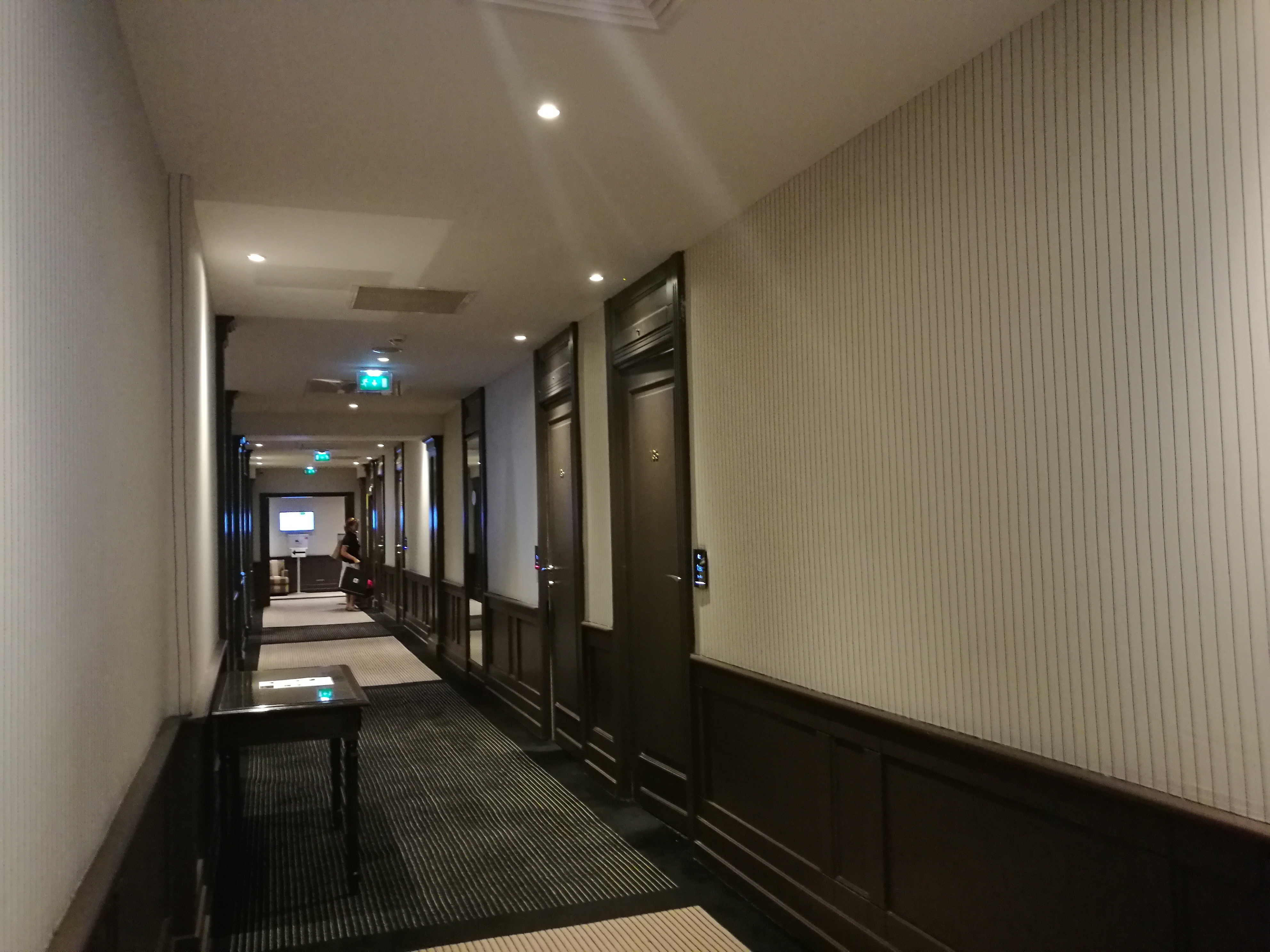 「北京时间」记者探访范冰冰下塌酒店