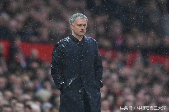 6大足坛名帅:齐祖赋闲,英超3席,意甲、西甲各剩