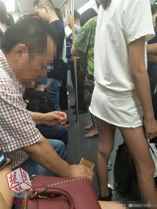 网曝武汉地铁现 网曝武汉地铁现