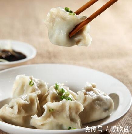 速冻水饺怎么煮不破皮 速冻水饺用凉水还是开