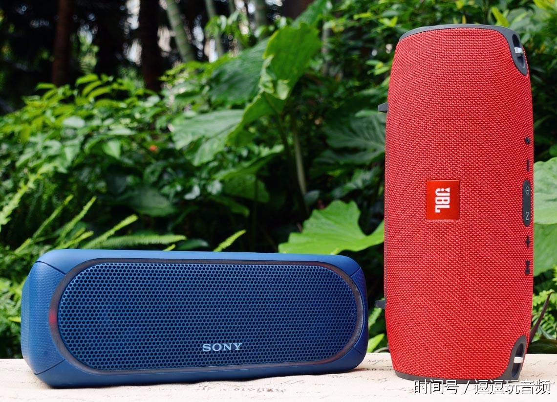 对的两款主流便携蓝牙音箱 索尼SRS-XB40更