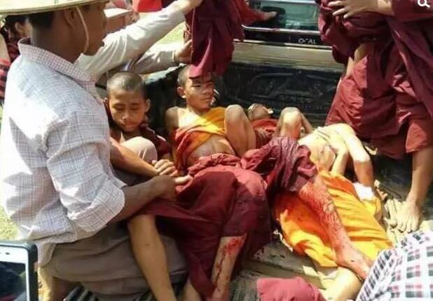 小和尚把地雷当球踢 玩了几天突然爆炸