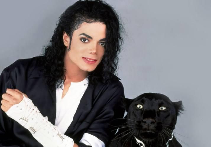 全球娱乐界的传奇人物:迈克尔杰克逊第二,第一