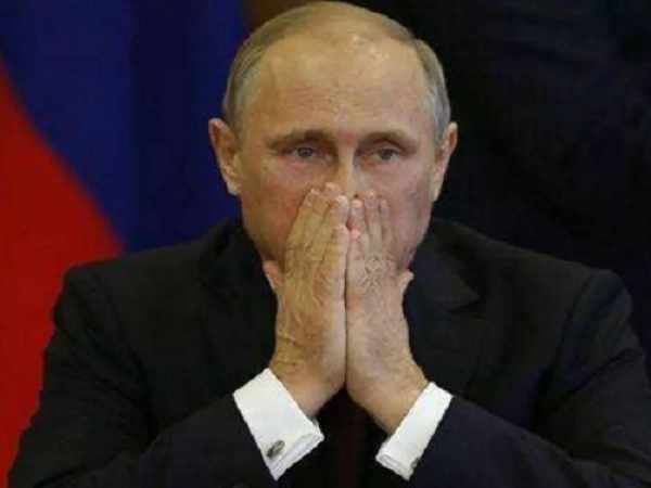 普京求助!中国大手一挥,装甲师开赴俄罗斯