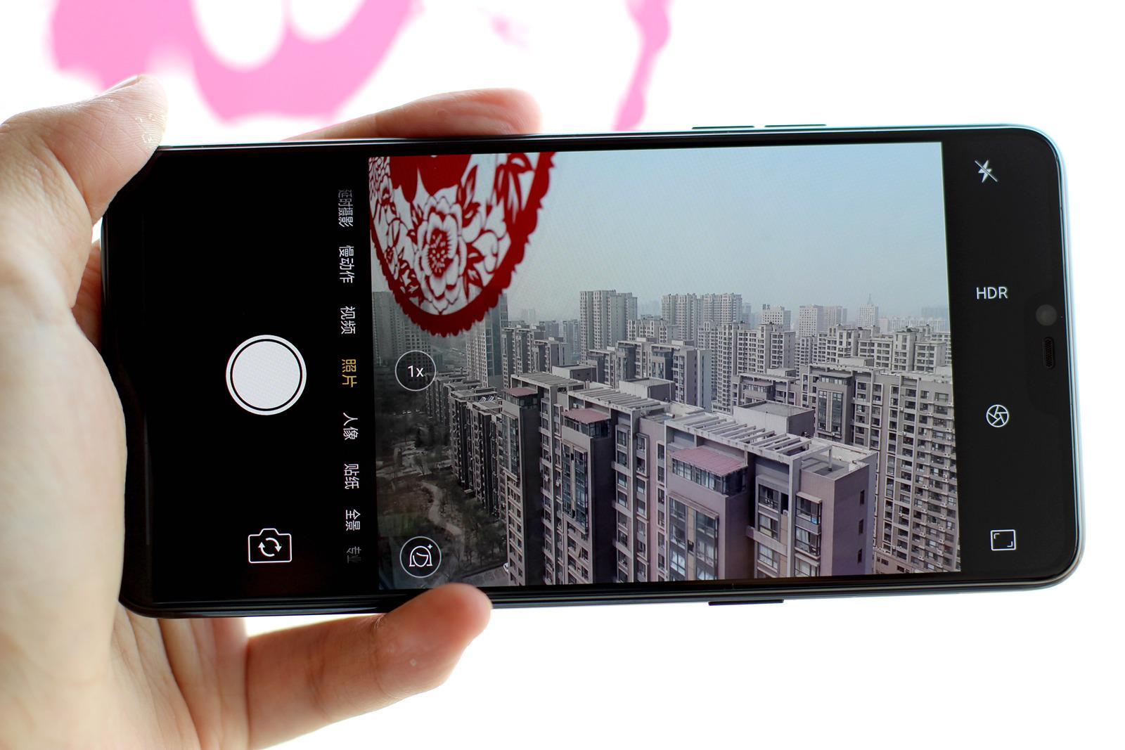 内外兼修新定位,体验OPPO R15手机时尚设计