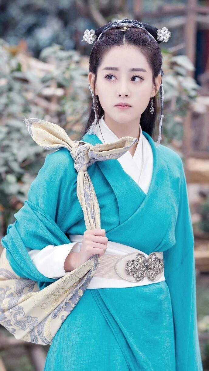 新版周芷若遇到赵敏,她们两人谁的颜值更加高