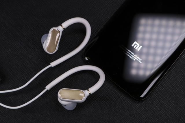 入门级运动蓝牙耳机推荐,让您随时处于音乐律