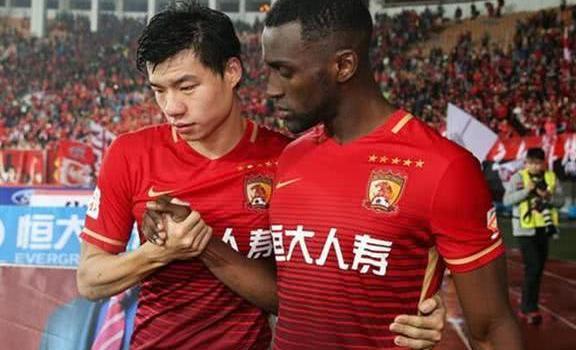 国足迎来比张琳芃更强的黑马中后卫,能攻善守