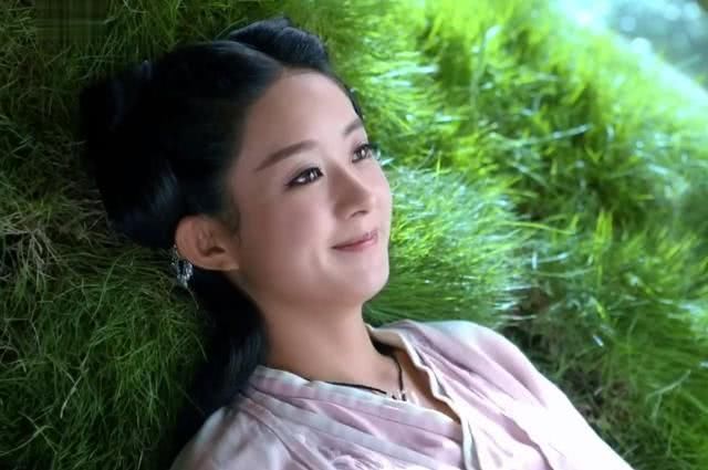 女星古装黑化后的妆容改变,李沁变妩媚,赵丽颖