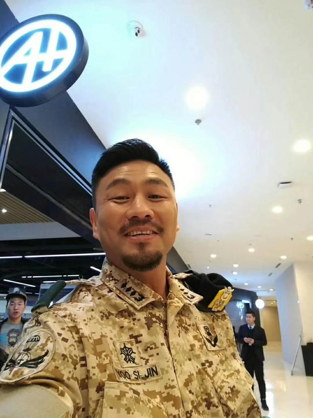 王洪祥最新电影杀青,与文松等众谐星剧照尽显