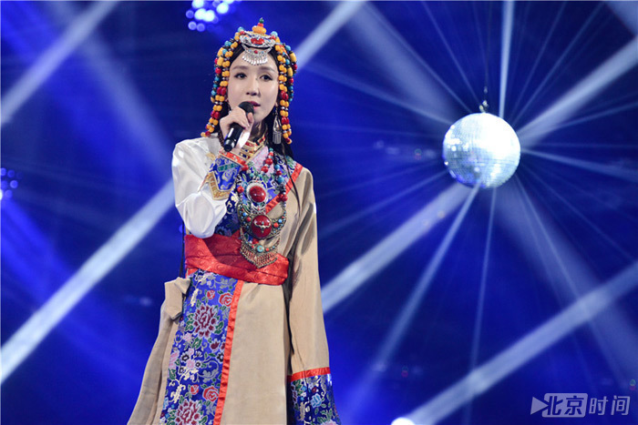 娄艺潇藏族风清唱《青藏高原》PK王珮瑜 娄艺潇藏族风清唱《青藏高原》PK王珮瑜