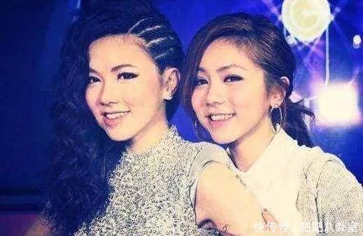 都说谢娜和迪丽热巴的蜡像最逼真,我认为邓紫