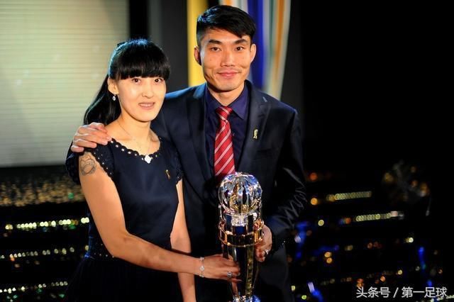 冯潇霆夺得首届中国金球奖,其实郑智更有资格