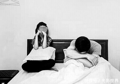 傻儿子娶越南媳妇, 一天老汉推开儿子房门, 眼前