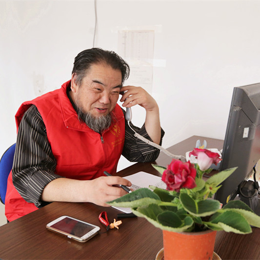 十大榜样个人——黄玉庆:文物保护“专业户” 十大榜样个人——黄玉庆:文物保护“专业户”