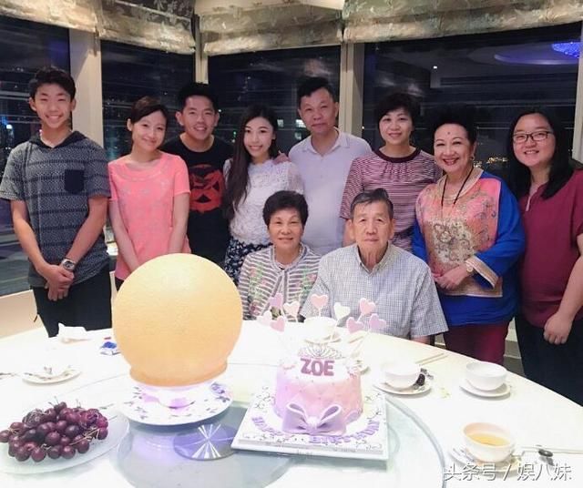 从弃妇到亿万富婆,奋斗史励志,儿子结婚送2亿