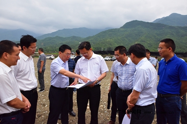 刘少敏到青川县调研广平高速建设推进工作