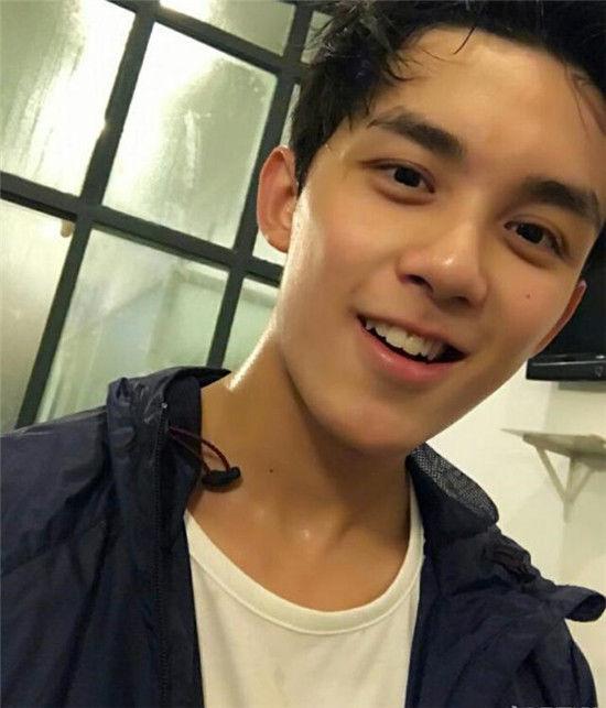 杨幂又接新综艺 和吴磊邓伦等小鲜肉一起录制