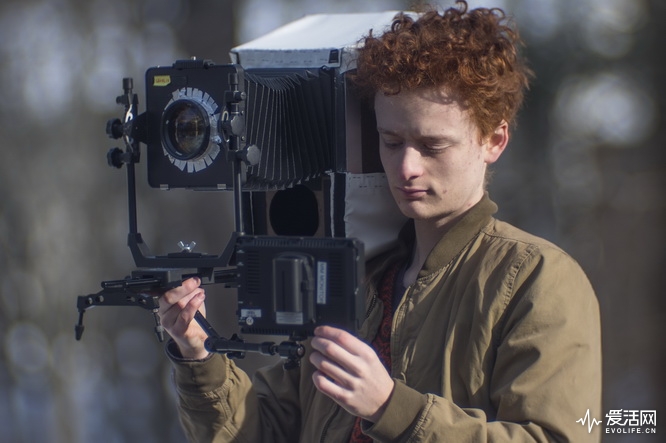 买不起大画幅相机? 自己做一台啊